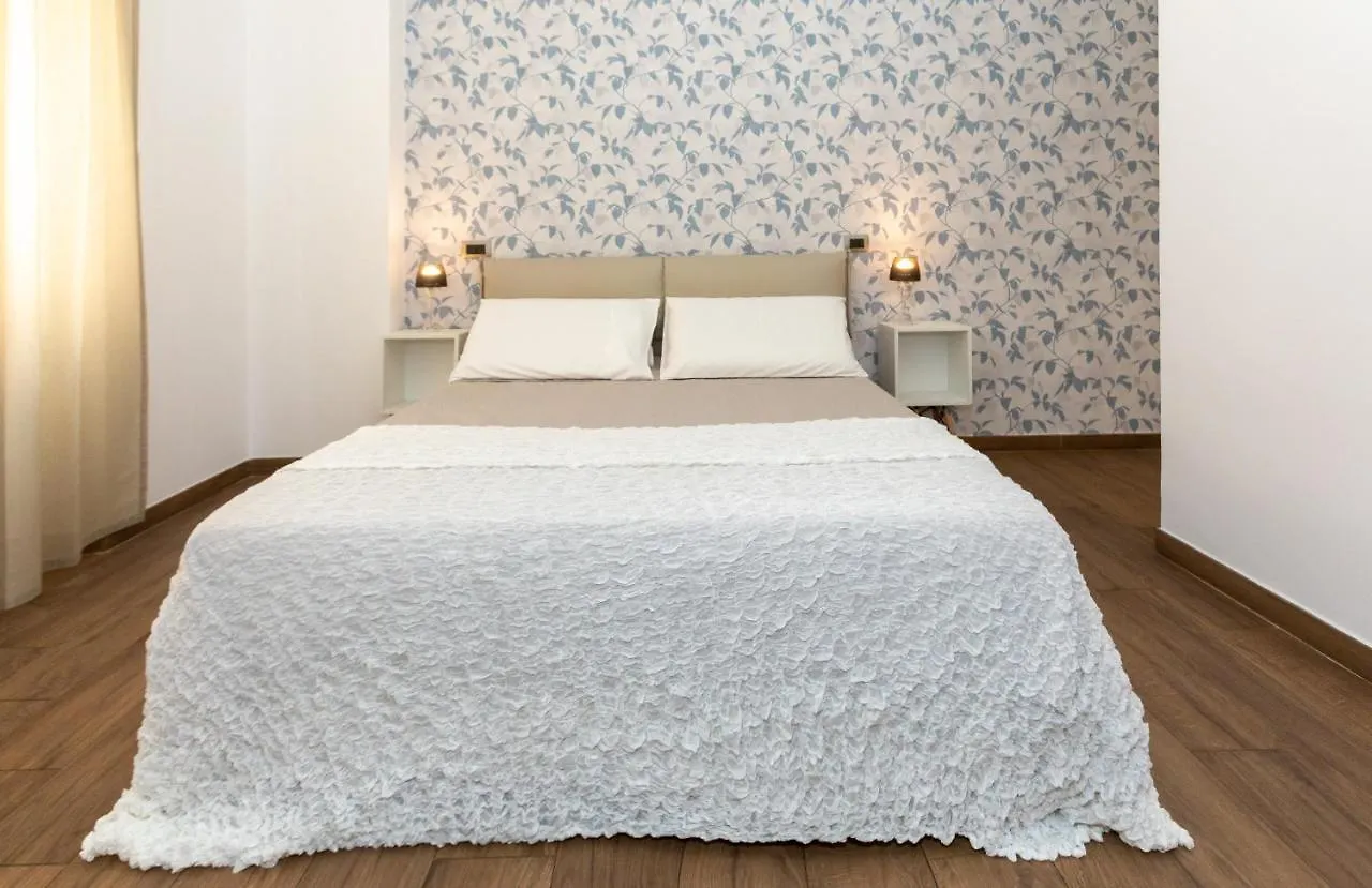 Comfy Vatican Suite Rom